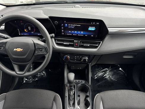 Used 2025 Chevrolet TrailBlazer LT AWD/4WD image 10