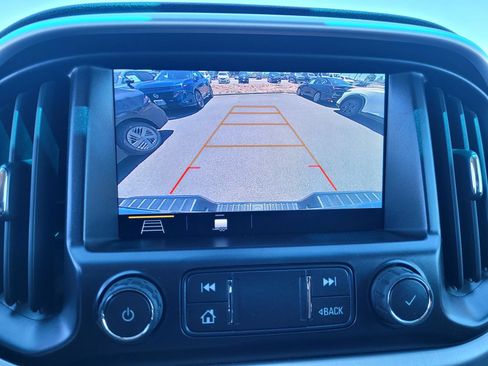 Used 2020 GMC Canyon SLE w/ Elevation Edition RWD image 13