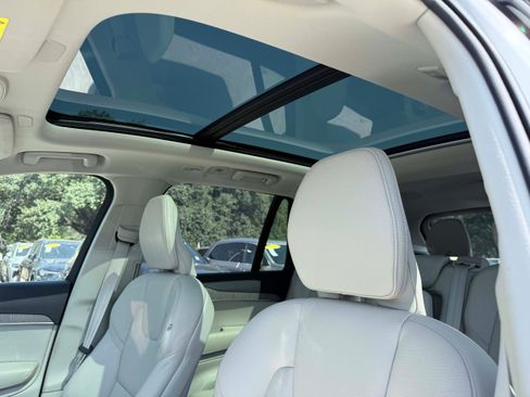 Certified 2024 Volvo XC90 B6 Plus AWD/4WD image 9