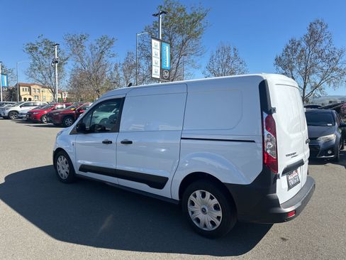 Used 2020 Ford Transit Connect XL image 4