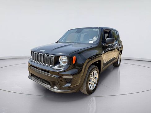 Used 2023 Jeep Renegade Latitude AWD/4WD image 7