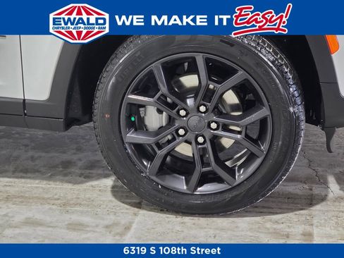 New 2025 Jeep Grand Cherokee Limited image 14