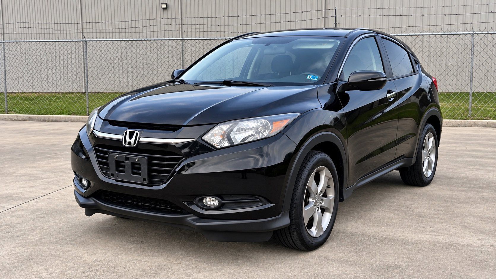 Used 2016 Honda HR-V EX image 1