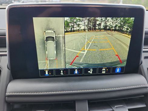 Certified 2022 GMC Yukon SLT w/ SLT Premium Package image 19