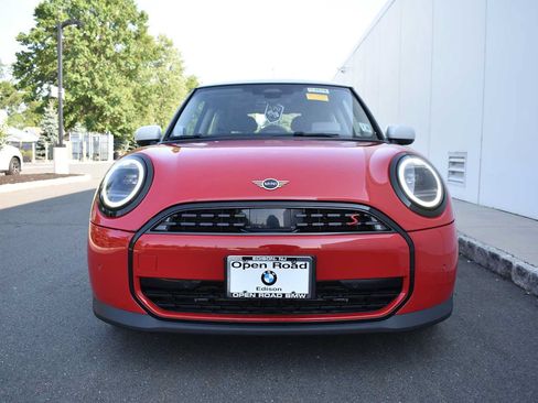 Used 2025 MINI Cooper S FWD image 2