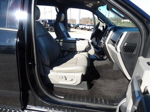 Used 2018 Ford F150 Lariat image 12