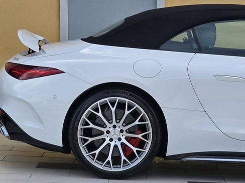Used 2022 Mercedes-Benz SL 55 AMG 4MATIC image 13