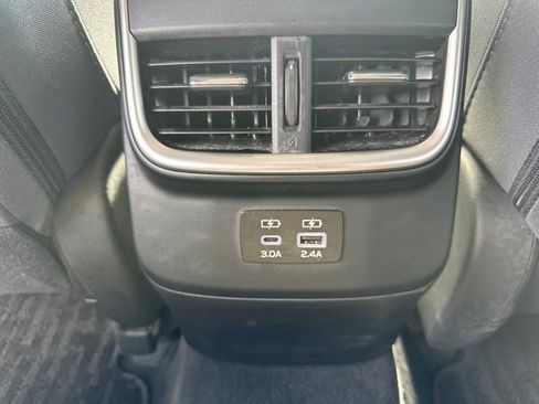 Used 2024 Subaru Outback Premium AWD/4WD image 23