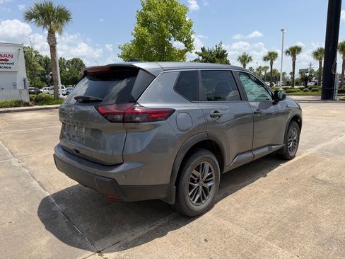 Used 2024 Nissan Rogue S FWD image 5