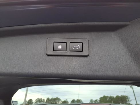 Certified 2025 Subaru Outback Touring w/ Popular Package #2 image 28