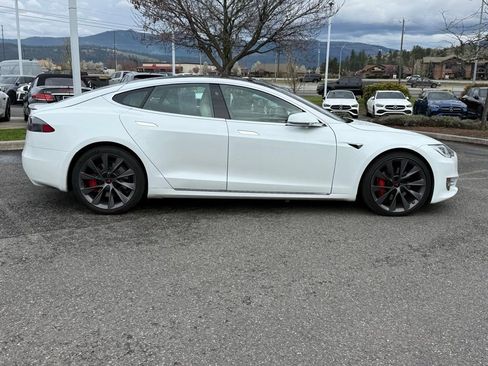 Used 2021 Tesla Model S Performance image 8