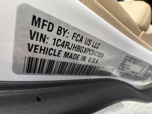 Used 2023 Jeep Grand Cherokee Limited w/ Trailer Tow Prep Group (B) image 30