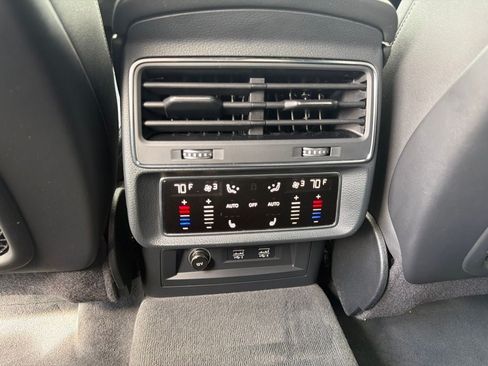 Used 2020 Audi Q8 Premium Plus AWD/4WD image 20