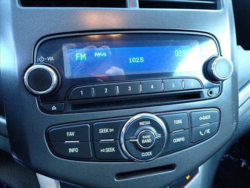 Used 2014 Chevrolet Sonic LT image 20