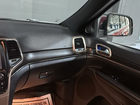 Used 2015 Jeep Grand Cherokee Limited w/ Luxury Group II AWD/4WD image 28