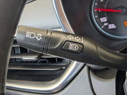 Used 2022 Chevrolet Equinox LT FWD image 6
