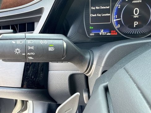 Used 2025 Lexus ES 350 w/ Premium Package FWD image 28