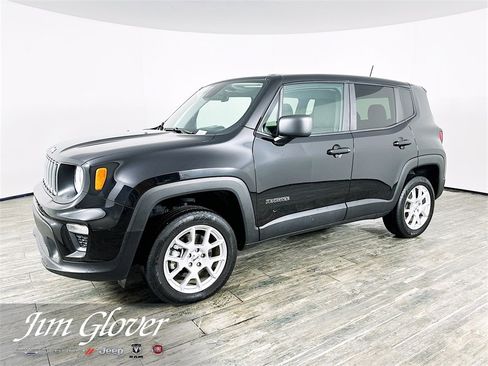 Used 2023 Jeep Renegade Latitude image 4