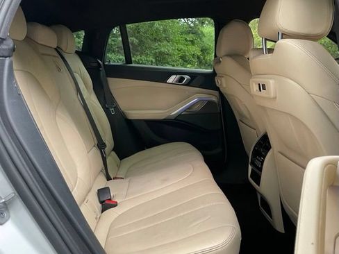 Used 2021 BMW X6 xDrive40i AWD/4WD image 18