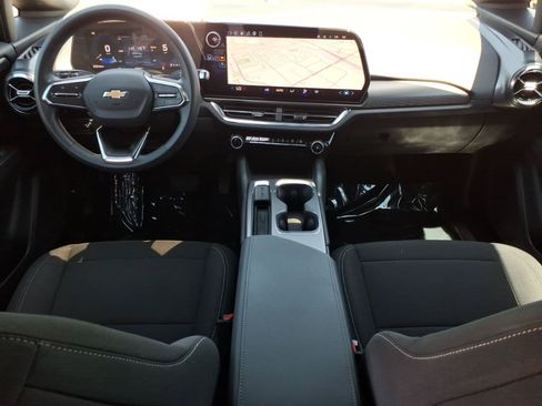 Used 2026 Chevrolet Equinox EV LT FWD image 24