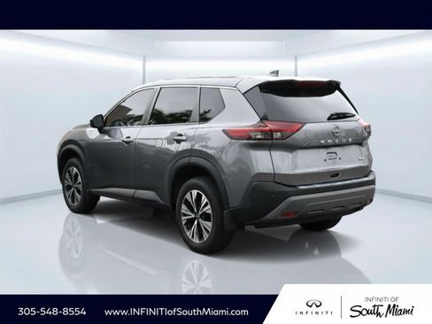 Used 2023 Nissan Rogue SV image 4