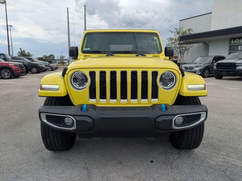 Used 2023 Jeep Wrangler Unlimited Sahara AWD/4WD image 2