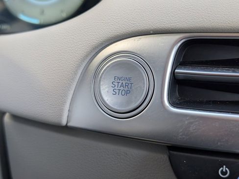 Used 2023 Hyundai Palisade Calligraphy image 14