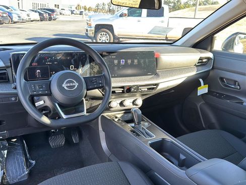 New 2026 Nissan Kicks S image 16