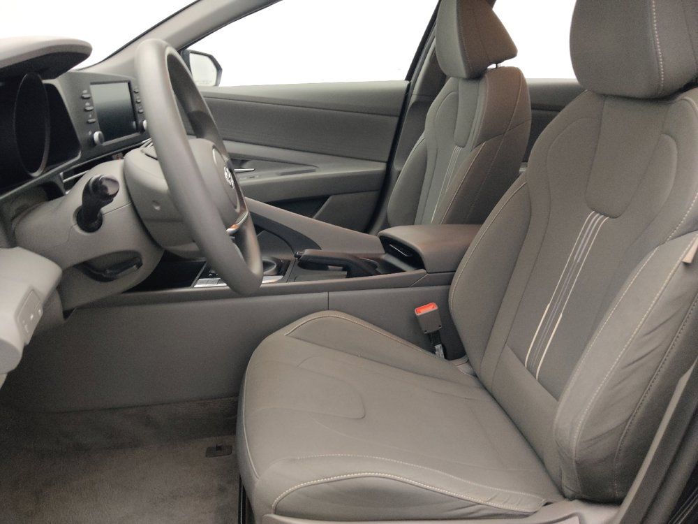 Used 2023 Hyundai Elantra SEL FWD image 17