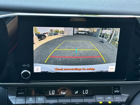 Used 2025 Toyota Camry LE FWD image 20