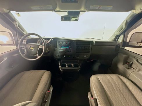 Used 2020 Chevrolet Express 3500 LT w/ LT Preferred Equipment Group image 10