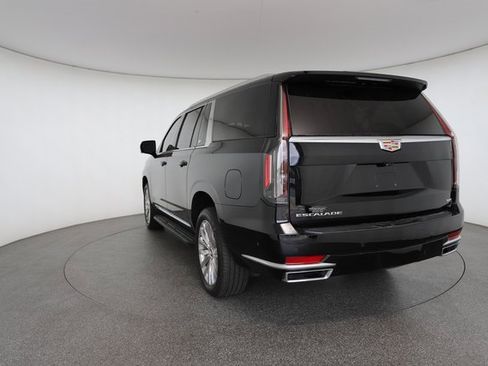 Used 2022 Cadillac Escalade ESV Premium Luxury image 12