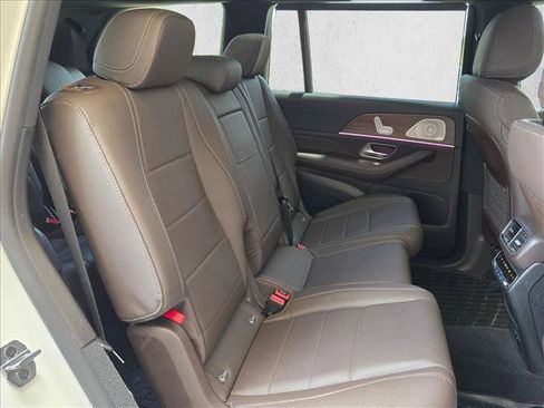 Used 2023 Mercedes-Benz GLS 450 4MATIC image 23