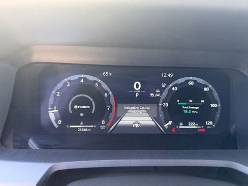 Used 2025 Toyota Tacoma TRD Off-Road image 5