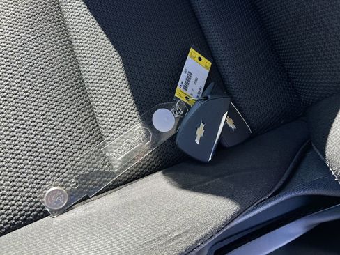 Used 2024 Chevrolet Colorado LT image 37