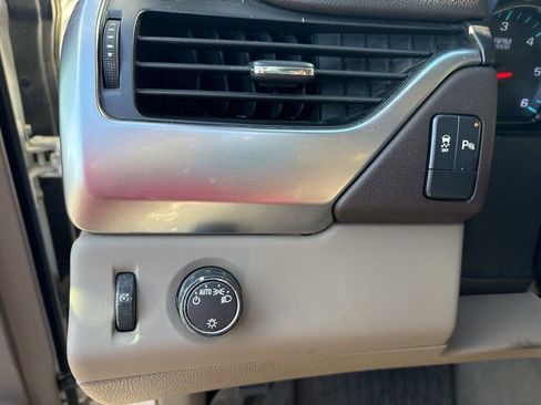 Used 2019 Chevrolet Tahoe LS image 12