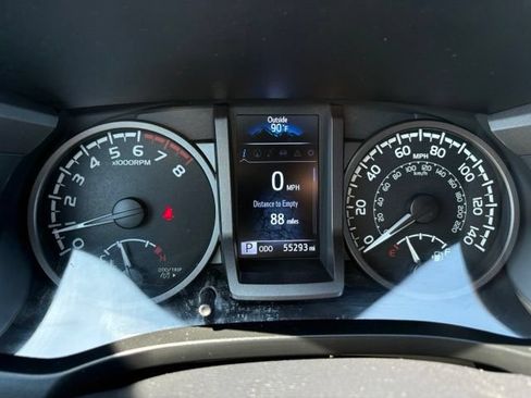 Used 2021 Toyota Tacoma TRD Sport AWD/4WD image 27