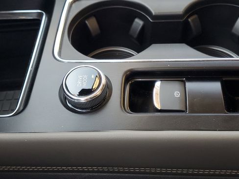 New 2026 Lincoln Corsair Premiere image 24