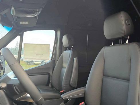 New 2026 Mercedes-Benz Sprinter 2500 image 24