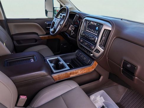 Used 2018 GMC Sierra 2500 SLT w/ Duramax Plus Package image 34