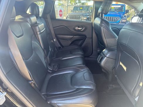 Used 2015 Jeep Cherokee Limited image 20