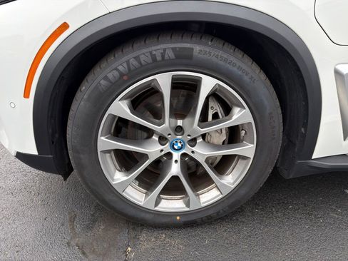 Used 2025 BMW X5 xDrive50e AWD/4WD image 10