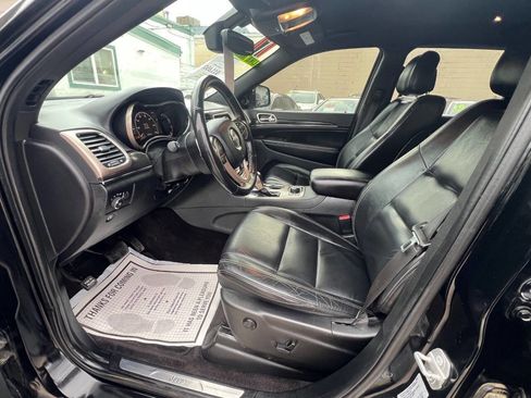 Used 2017 Jeep Grand Cherokee Limited AWD/4WD image 16