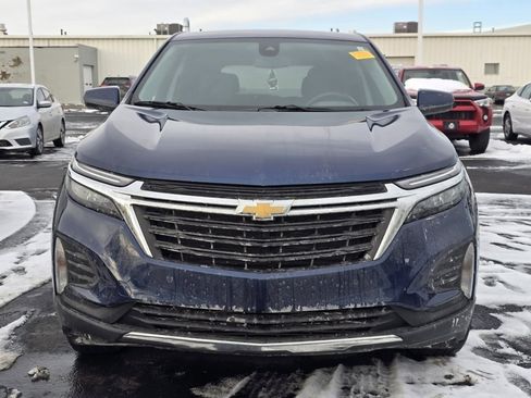 Used 2022 Chevrolet Equinox LT image 2
