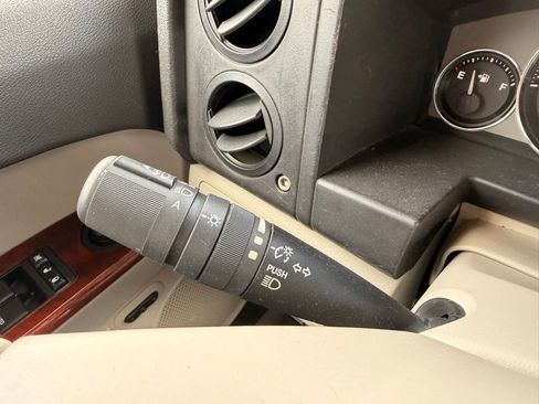Used 2008 Jeep Commander Overland AWD/4WD image 16