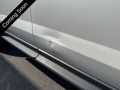 Used 2017 Chevrolet Equinox Premier w/ Enhanced Convenience Package image 25