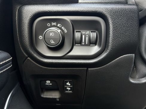 Used 2021 RAM 1500 Laramie image 13