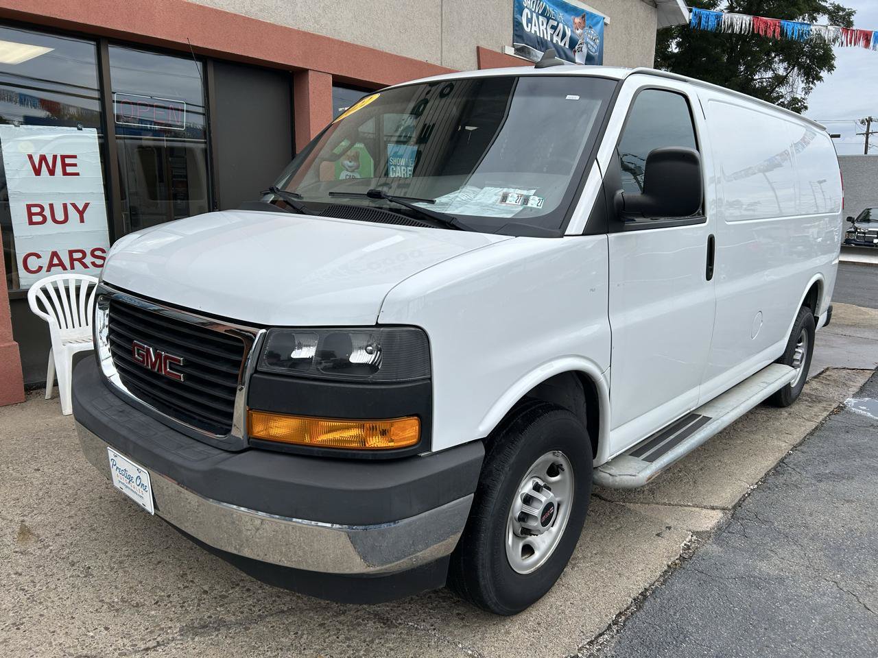 Used 2022 GMC Savana 2500 w/ Driver Convenience Package RWD image 2
