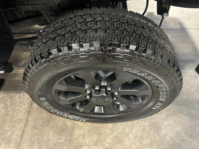 Certified 2025 RAM 2500 Big Horn AWD/4WD image 32