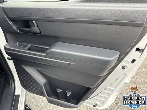 Used 2024 Toyota Tacoma SR image 16